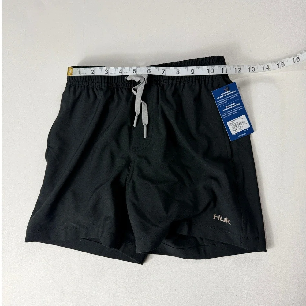 Huk‎ Pursuit Volley Youth Medium Black Fishing Shorts Quick Dry Stretch NWT